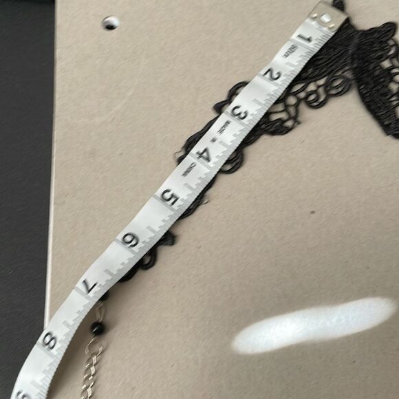 🆕 GOTHIC VINTAGE LACE NECKLACE w/BUTTERFLY - Picture 5 of 6